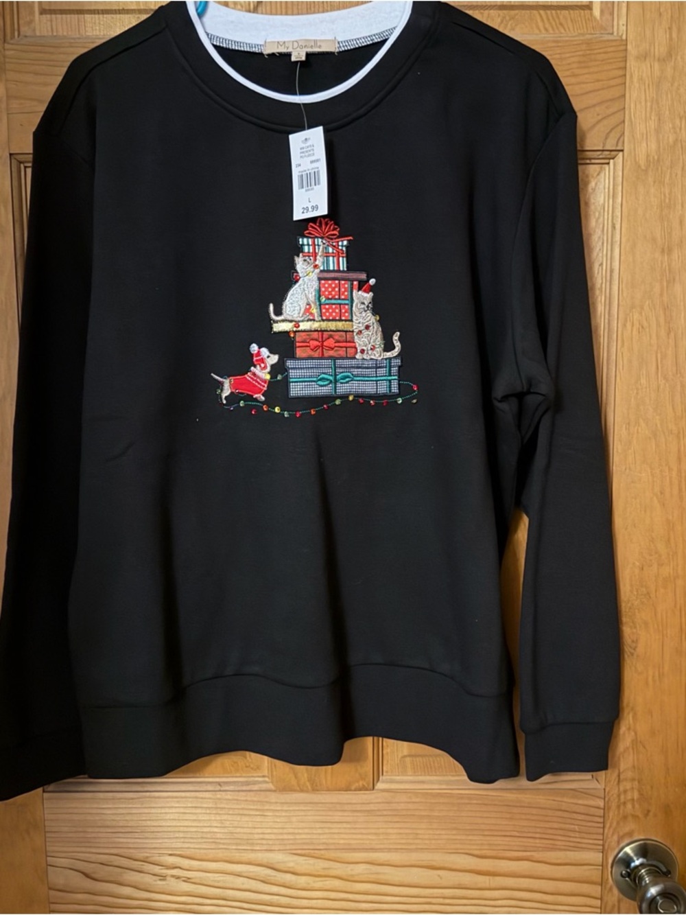 My Donella Black Embroidered Holiday Cats Crewneck Sweatshirt